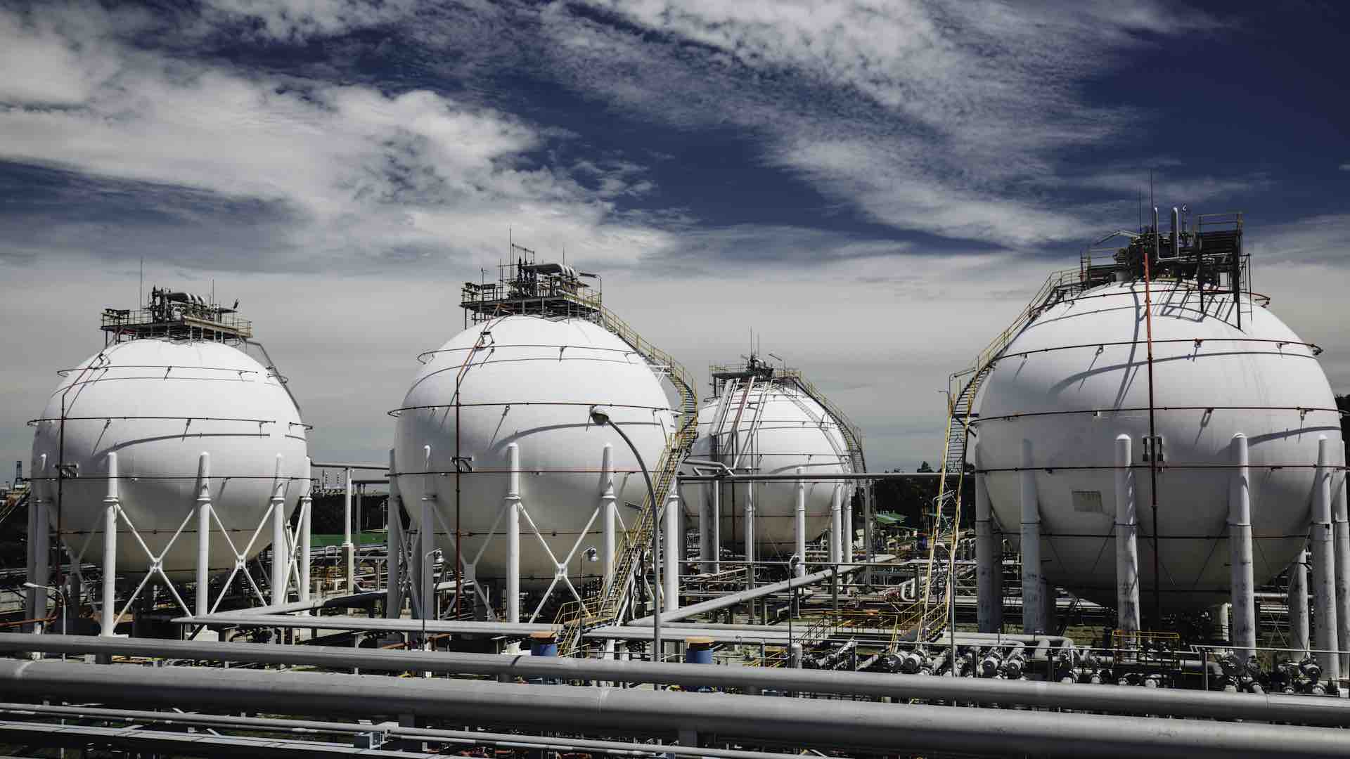 European Commission proposes to extend gas storage obligations - Oman ...